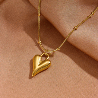 Inlayy heart shape neckpiece