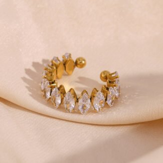 18K Gold Plated Ring, Waterproof Ring, Anti Tarnish Ring, Skin Friendly Ring, Hypoallergenic Ring, Gold Ring for Women, Everyday Ring, Minimal Gold Ring, Trendy Ring, Fashion Jewellery, Premium Jewellery, Gift for Women, Warranty Card Included.